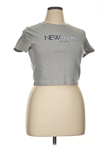 Forever 21 Short Sleeve T-Shirt (view 1)