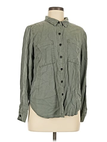 Universal Thread Long Sleeve Button-Down Shirt (view 1)