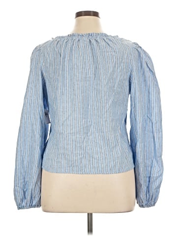 Old Navy Long Sleeve T-Shirt (view 2)