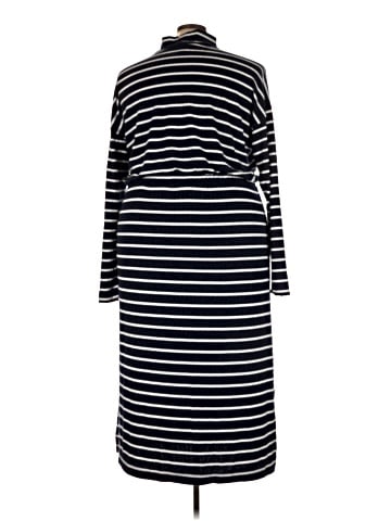 Old Navy Casual Dress (view 2)