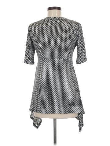 Karen Kane Short Sleeve Top (view 2)