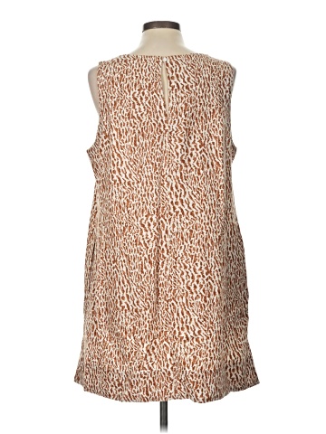 Old Navy Casual Dress (view 2)