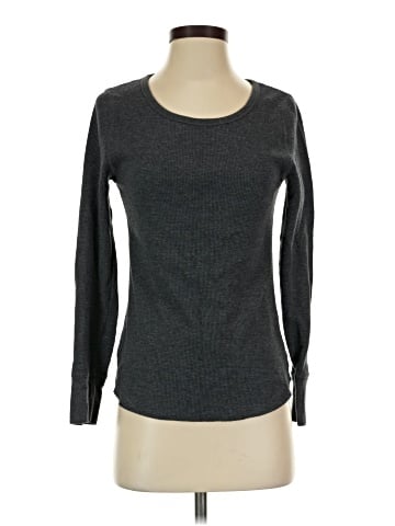 Old Navy Long Sleeve T-Shirt (view 1)