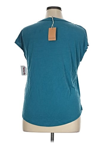 Green Envelope Short Sleeve Top (view 2)