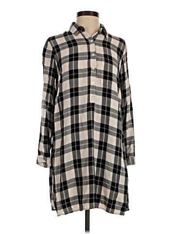 Old Navy Casual Dress (view 1)