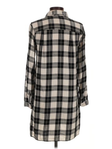 Old Navy Casual Dress (view 2)