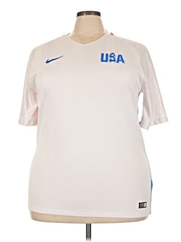 Nike Short Sleeve T-Shirt (view 1)