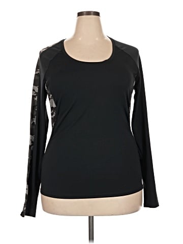 Fabletics Long Sleeve T-Shirt (view 1)