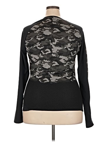 Fabletics Long Sleeve T-Shirt (view 2)