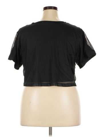 Nike Short Sleeve T-Shirt (view 2)