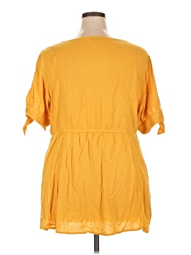 Torrid Short Sleeve Blouse (view 2)