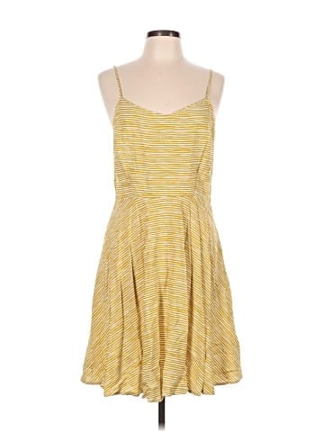 Old Navy Casual Dress (view 1)