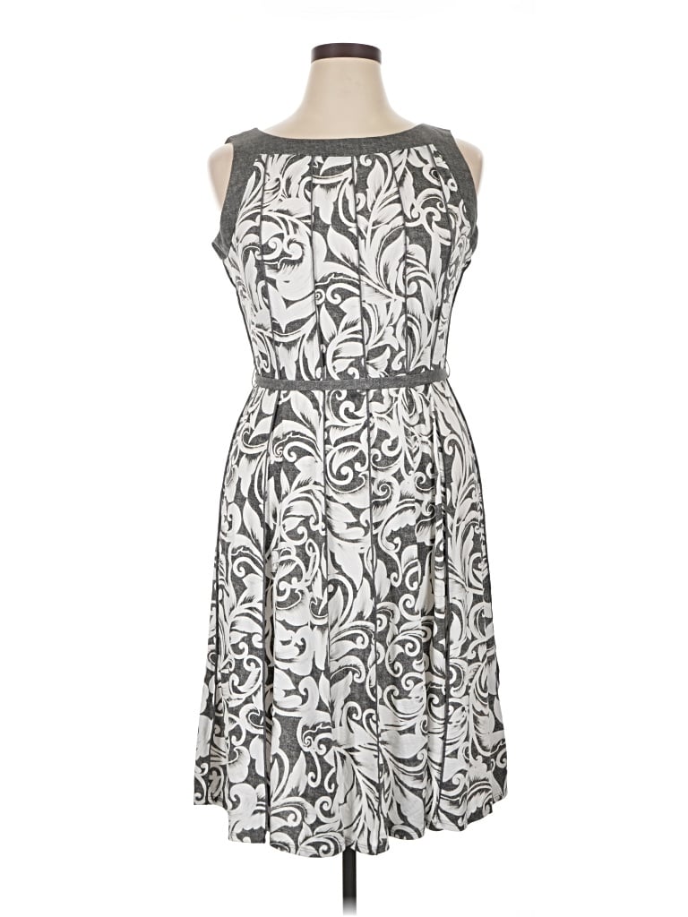 Pre-owned Perceptions Cocktail Dress In Silver