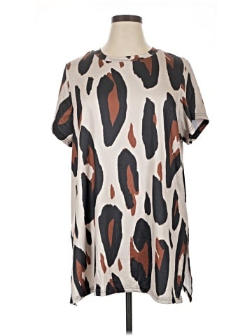 Lularoe Short Sleeve T-Shirt (view 1)