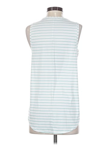 Gap Fit Sleeveless T-Shirt (view 2)