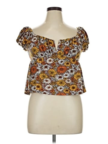 Almost Famous Short Sleeve Top (view 1)