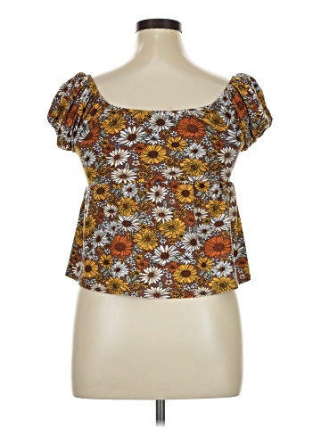 Almost Famous Short Sleeve Top (view 2)
