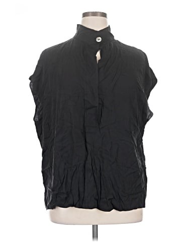 Vince. Sleeveless Silk Top (view 1)