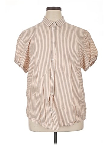 Gap Short Sleeve Button-Down Shirt (view 1)