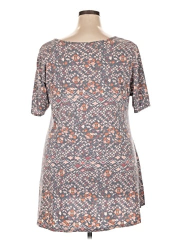 Lularoe Short Sleeve T-Shirt (view 2)