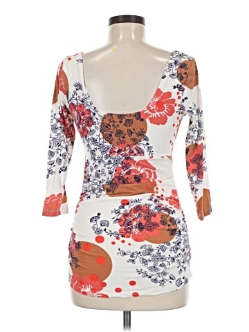 CAbi 3/4 Sleeve Top (view 2)