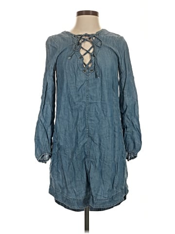American Eagle Outfitters Casual Dress (view 1)