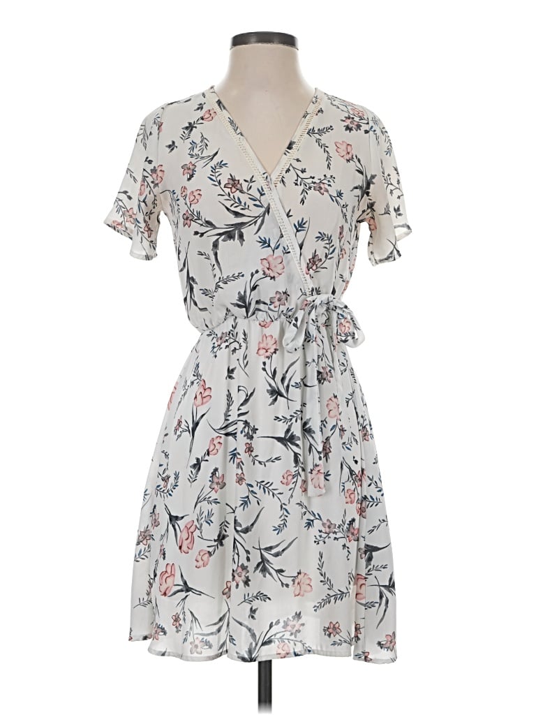 Pre-owned Sienna Sky Casual Dress In Gray
