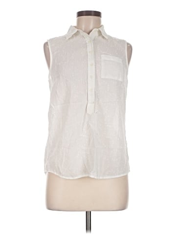 IZOD Sleeveless Button-Down Shirt (view 1)