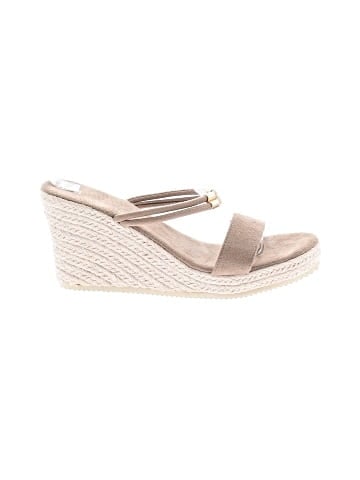 Unbranded Wedges (view 1)