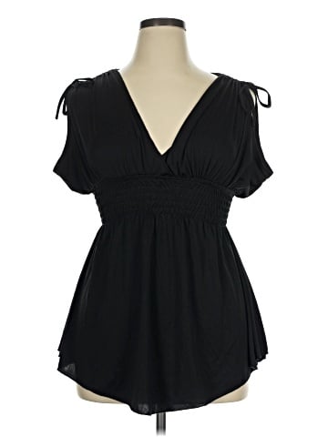 Voice Sleeveless T-Shirt (view 1)