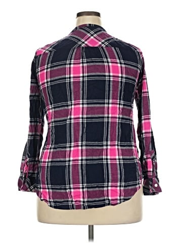 Croft & Barrow Long Sleeve Button-Down Shirt (view 2)