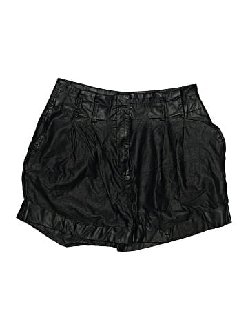 Elizabeth and James Shorts (view 1)