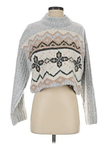 Forever 21 Pullover Sweater (view 1)