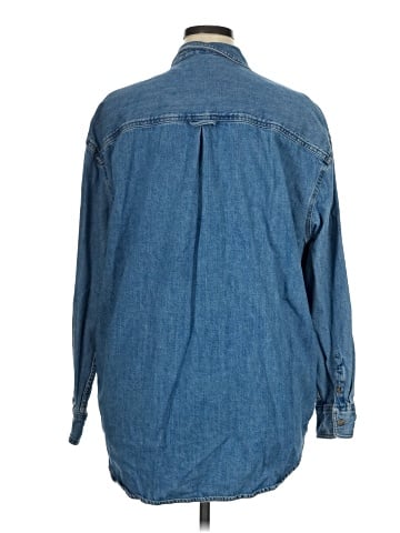 Old Navy Long Sleeve Button-Down Shirt (view 2)
