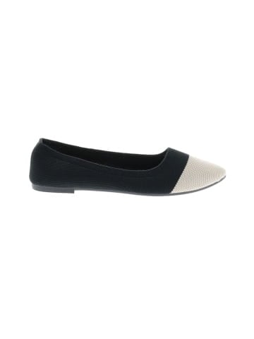 Unbranded Flats (view 1)