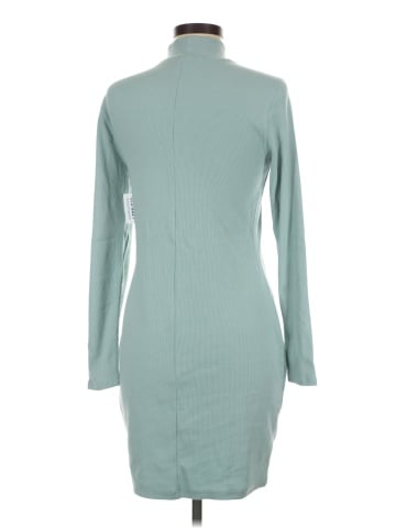 Old Navy Casual Dress (view 2)