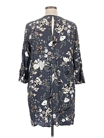 Old Navy Casual Dress (view 2)