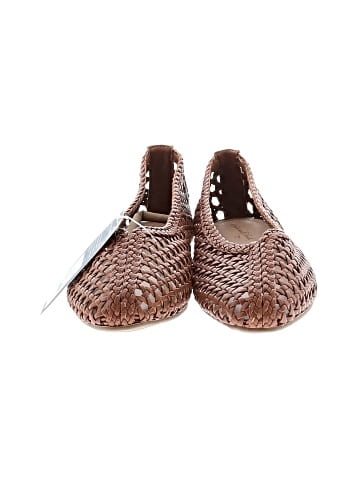 Universal Thread Flats (view 2)
