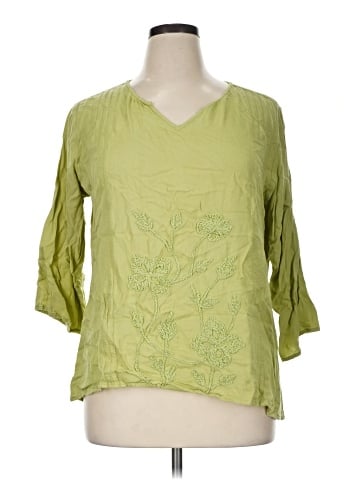 Parsley & Sage 3/4 Sleeve Blouse (view 1)