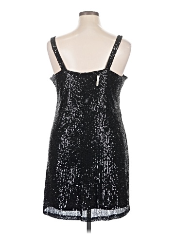 Eyeshadow Sleeveless Top (view 2)