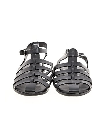 Old Navy Sandals (view 2)
