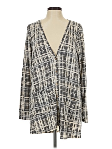 Agnes & Dora Cardigan (view 1)