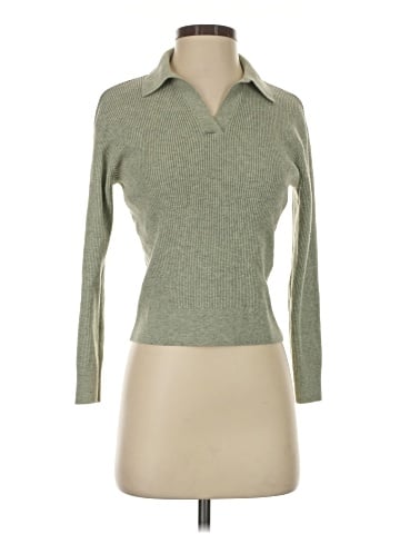 Uniqlo Turtleneck Sweater (view 1)