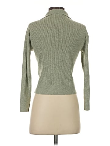 Uniqlo Turtleneck Sweater (view 2)