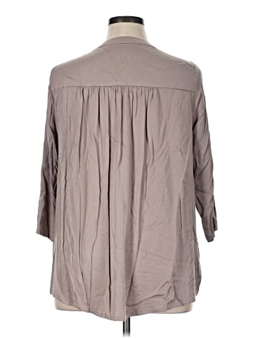 Lisa Rinna 3/4 Sleeve T-Shirt (view 2)