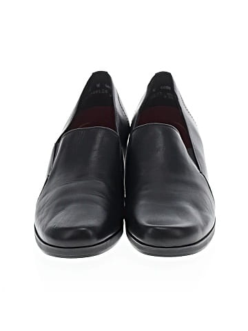 Munro American Heels (view 2)