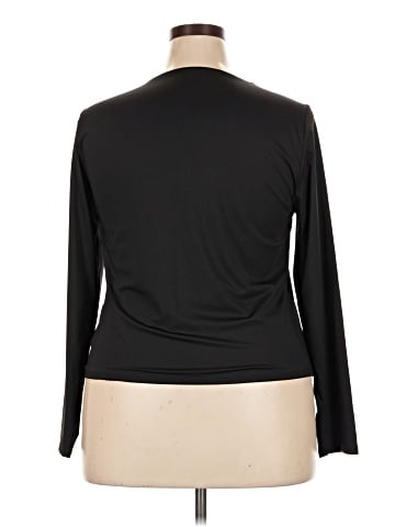 Old Navy 3/4 Sleeve T-Shirt (view 2)