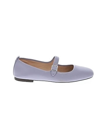Coach Flats (view 1)