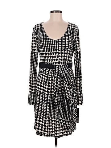 Daisy Fuentes Casual Dress (view 1)