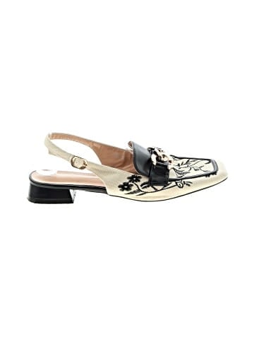 Unbranded Flats (view 1)